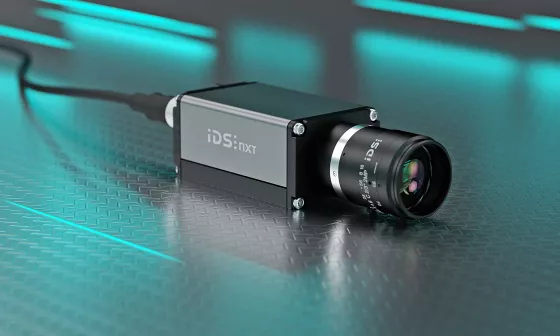 带镜头和连接电缆的工业相机 IDS NXT malibu