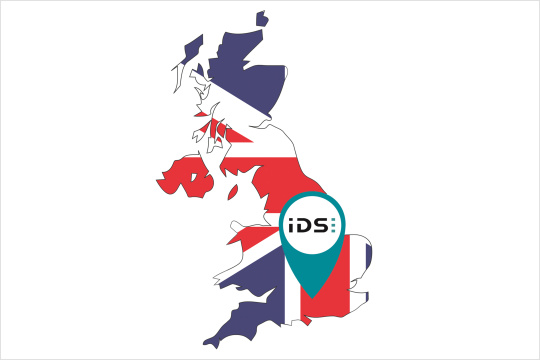 标有 IDS 伦敦办事处的国旗颜色的大不列颠地图