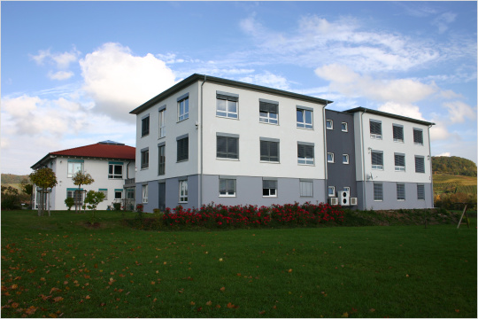公司大楼，包括第二扩建部分